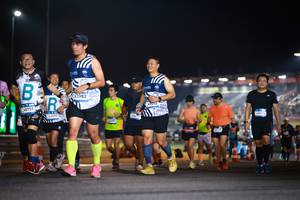 BIB: 40751, 43098, 43982
                            <button type="button" onclick="openModal(22949740)" class="btn btn-primary btn-sm float-right btn-popup" data-toggle="modal" data-target=".modal-high-quality">
                        <i class="fas fa-shopping-cart"></i> Add to Cart
                    </button>
                                            <button type="button" onclick="isThisMe(22949740, true)" class="btn btn-success btn-sm float-right btn-popup btn-isme hidden" data-toggle="tooltip" data-placement="bottom" title="นี่คือรูปของคุณใช่ไหม คลิกที่นี่เพื่อเอาเข้าอัลบั้ม">
                        <i class="fas fa-plus"></i> Add to album
                    </button>
                    <button type="button" onclick="isThisMe(22949740, false)" class="btn btn-warning btn-sm float-right btn-popup btn-isnotme hidden">
                        <i class="fas fa-ban"></i> Remove from album
                    </button>